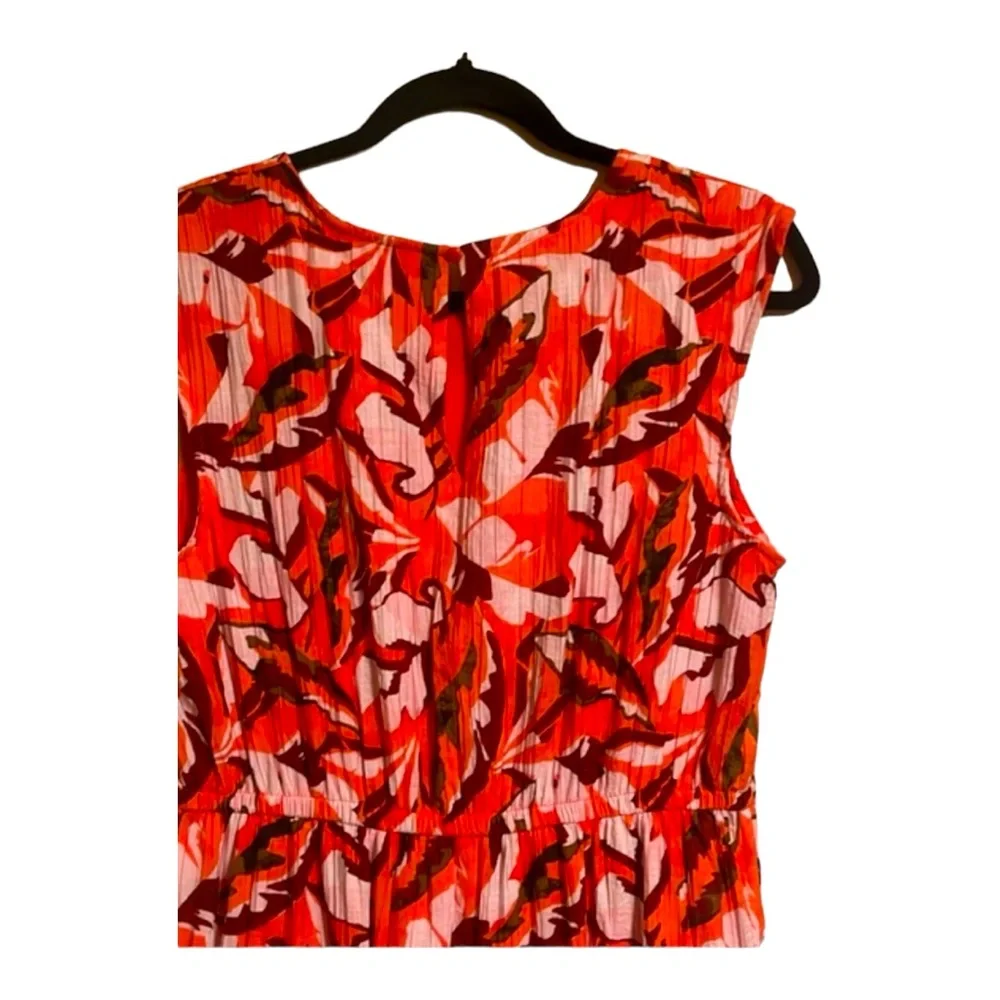 Adorable Nine West orange floral dress in size small with ruffles. Like New - Picture 2 of 3